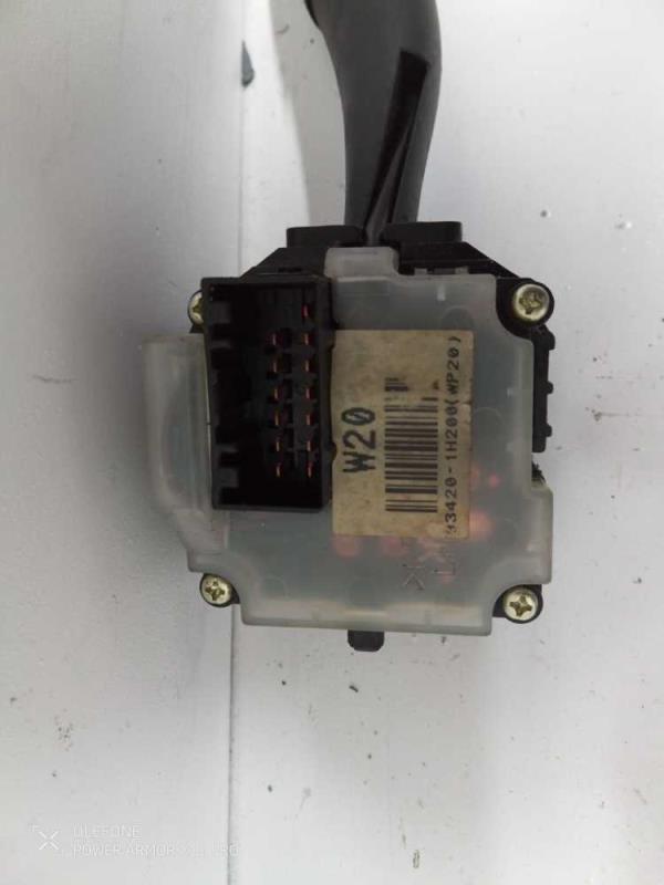 COMMODO KIA CEED - Vue 2